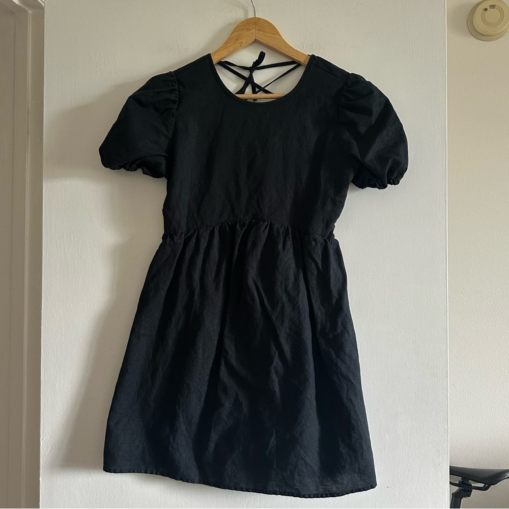 Aritzia Sunday Best Black Lace Back Puffy Sleeve Mini Dress size XXS EUC - Picture 1 of 7